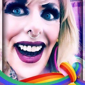 Meet your Posher, Kiki